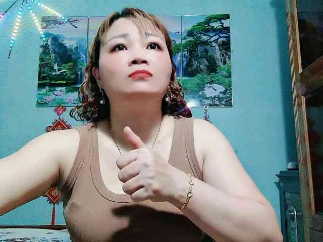 Linhanhsex2k webcam