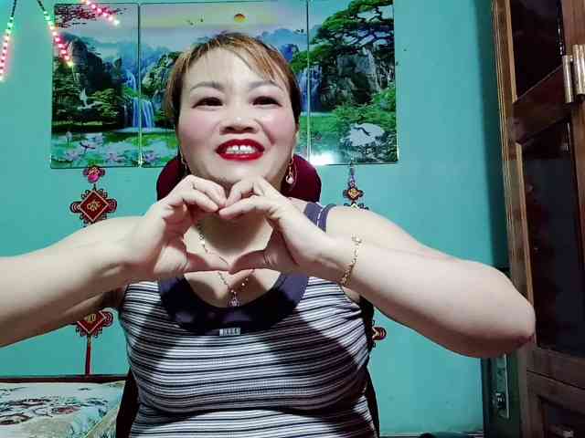 Linhanhsex2k webcam