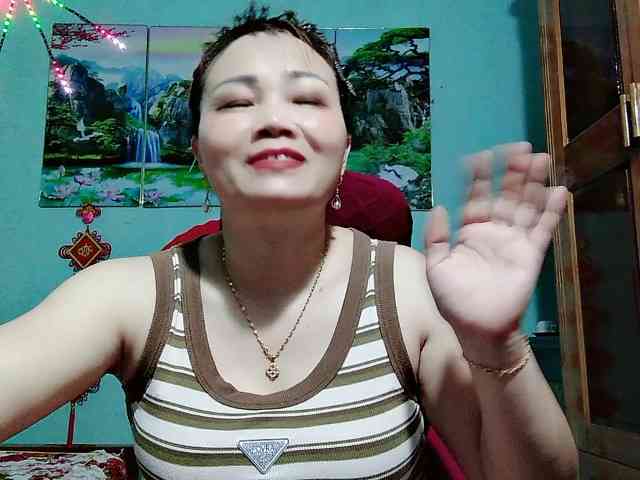 Linhanhsex2k webcam