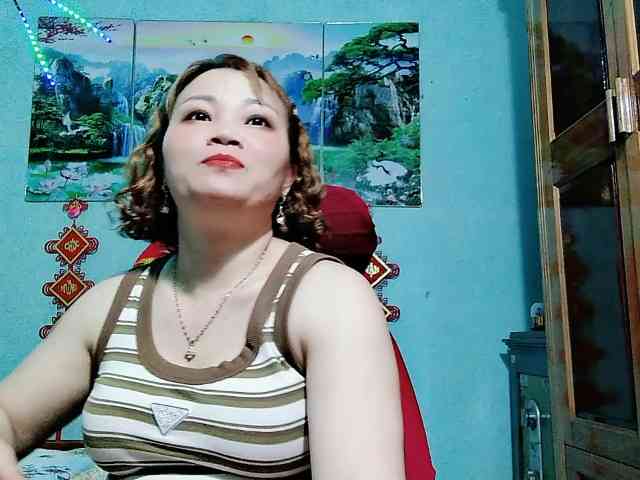 Linhanhsex2k webcam