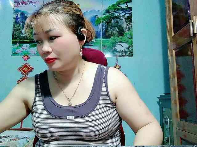 Linhanhsex2k webcam