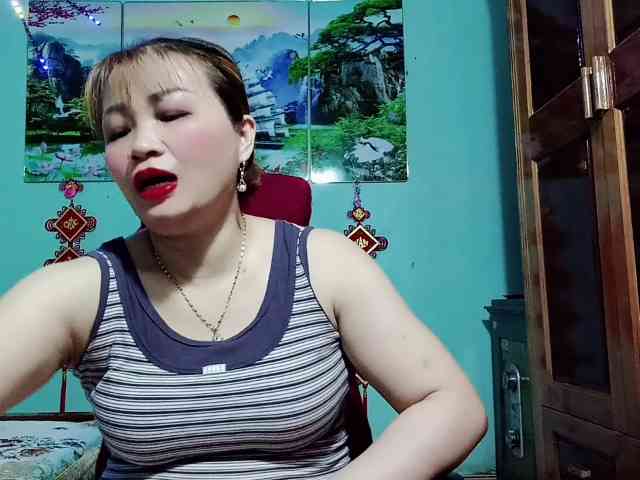 Linhanhsex2k webcam