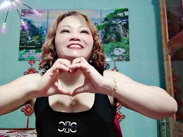 Linhanhsex2k webcam