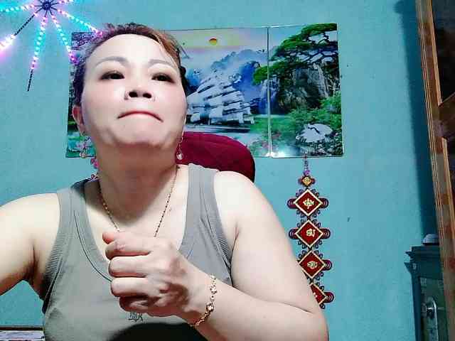 Linhanhsex2k webcam