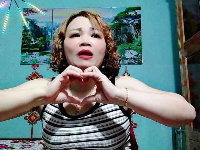 Linhanhsex2k webcam