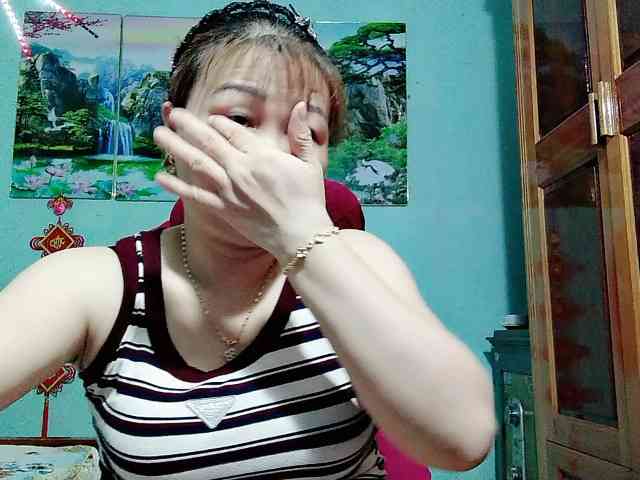 Linhanhsex2k webcam