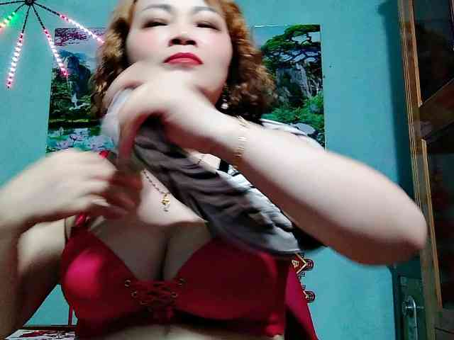Linhanhsex2k webcam