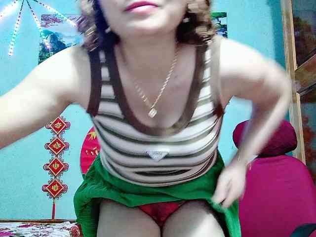 Linhanhsex2k webcam