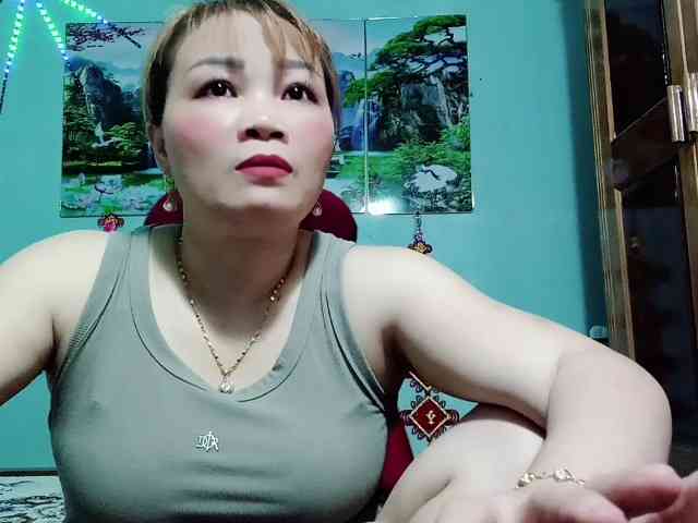 Linhanhsex2k webcam