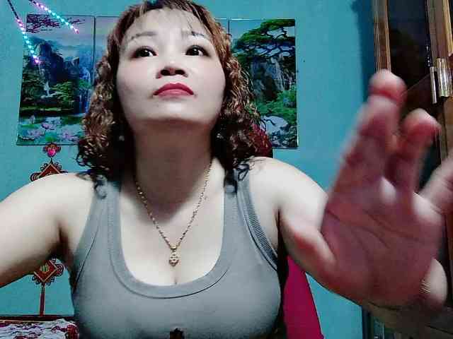 Linhanhsex2k webcam
