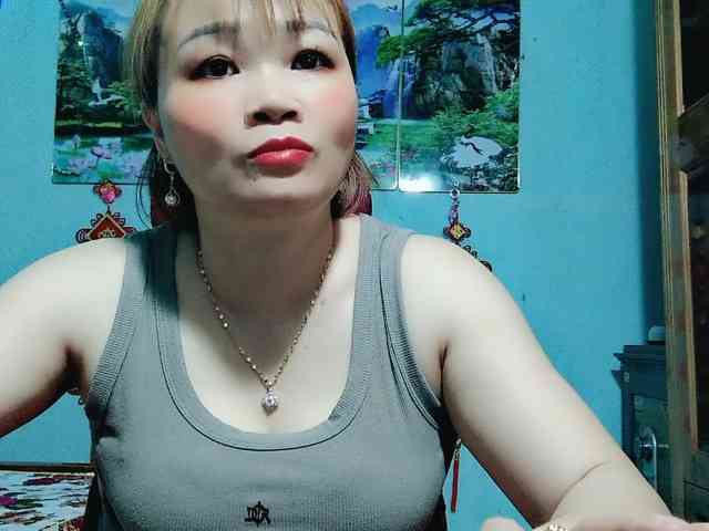 Linhanhsex2k webcam