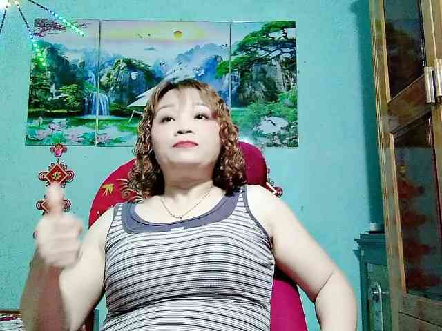 Linhanhsex2k webcam