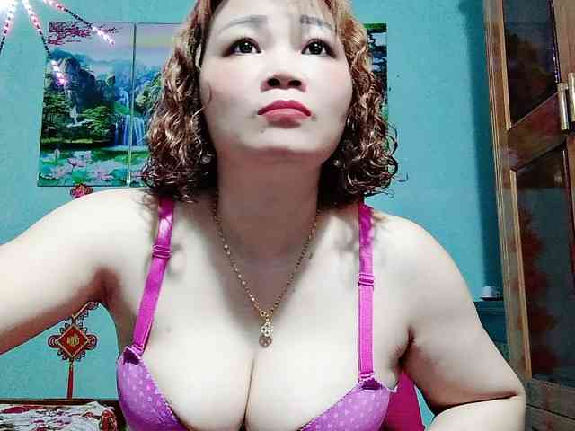Linhanhsex2k webcam