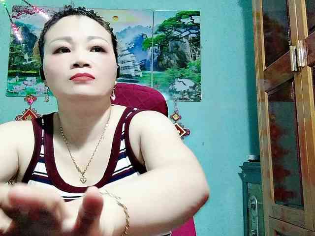 Linhanhsex2k webcam