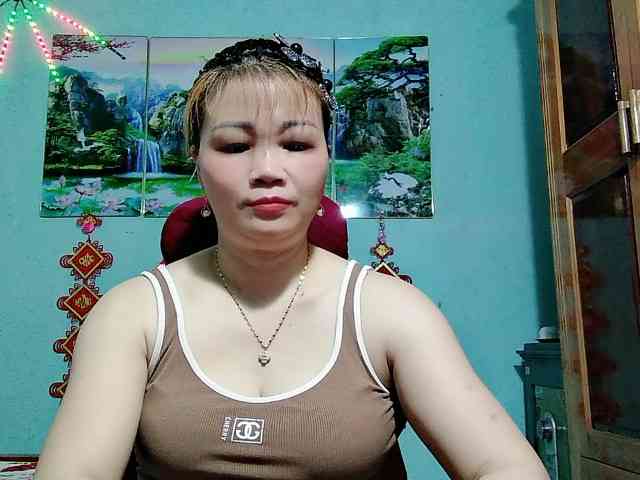 Linhanhsex2k webcam