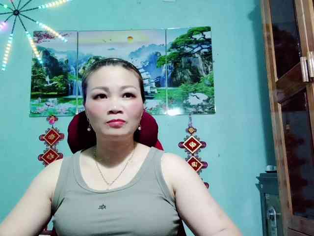 Linhanhsex2k webcam