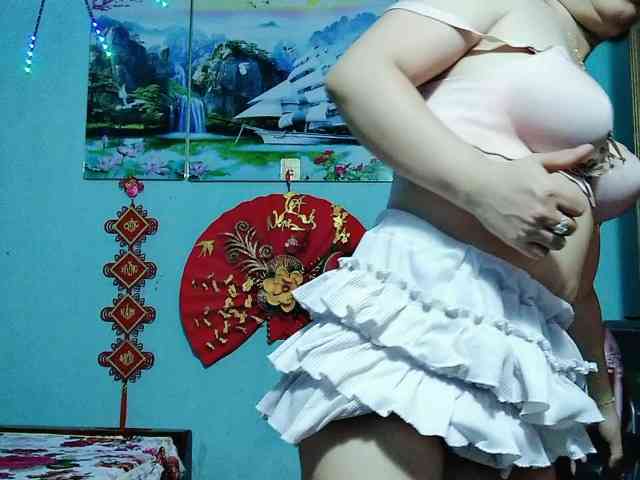 Linhanhsex2k webcam