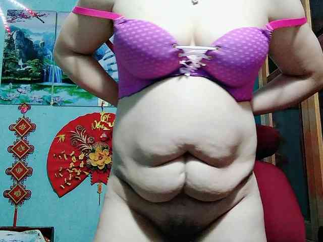Linhanhsex2k webcam