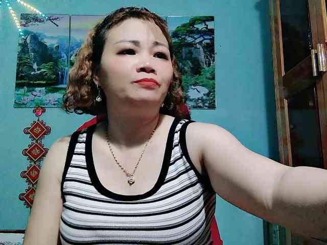 Linhanhsex2k Live Webcam on BongaCams
