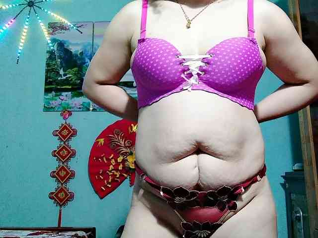 Linhanhsex2k webcam