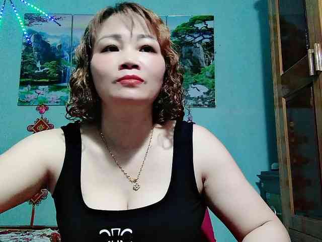 Linhanhsex2k webcam