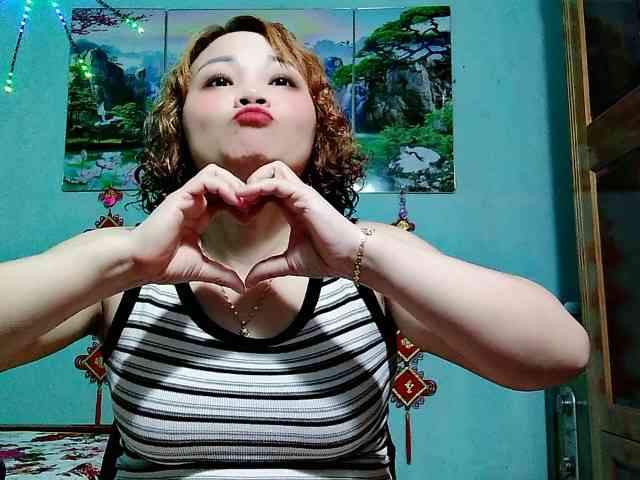 Linhanhsex2k webcam