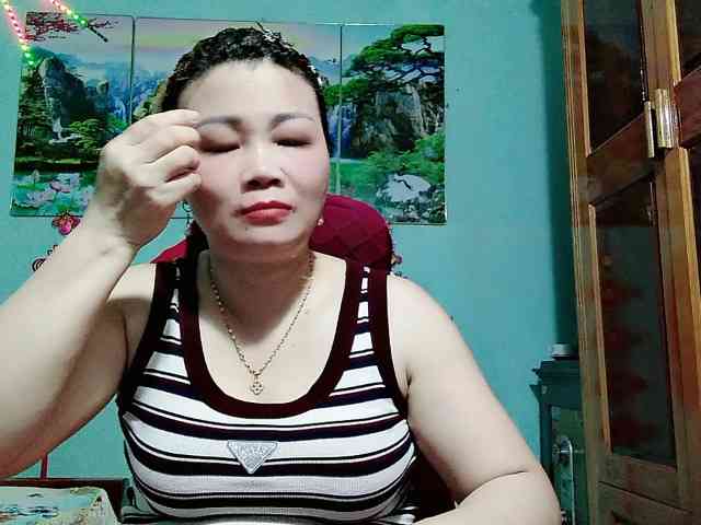 Linhanhsex2k webcam