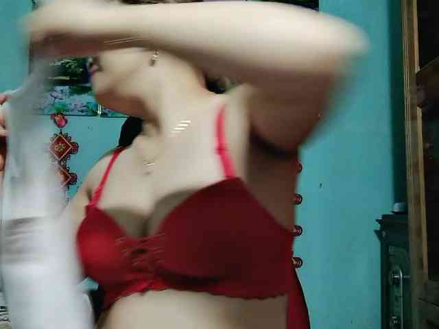 Linhanhsex2k webcam
