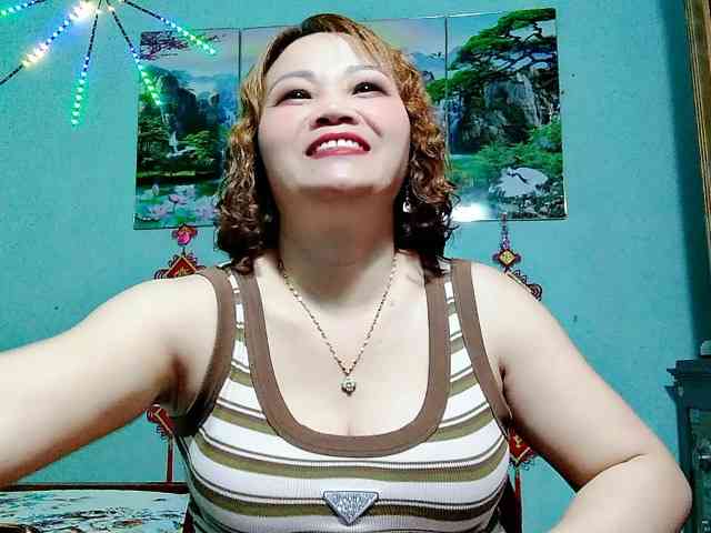 Linhanhsex2k webcam