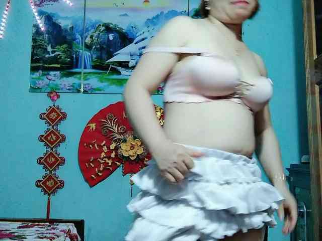 Linhanhsex2k webcam