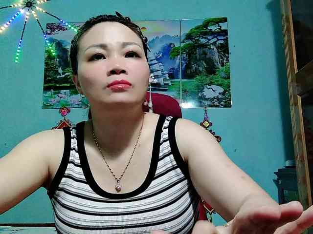 Linhanhsex2k webcam
