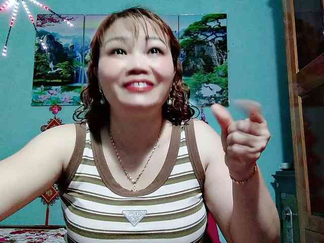 Linhanhsex2k webcam