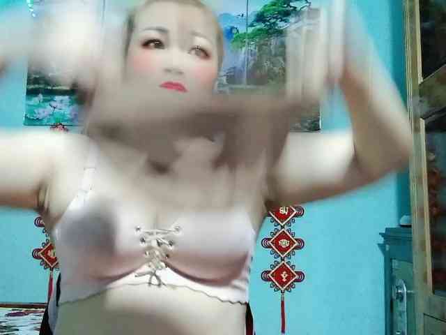 Linhanhsex2k webcam