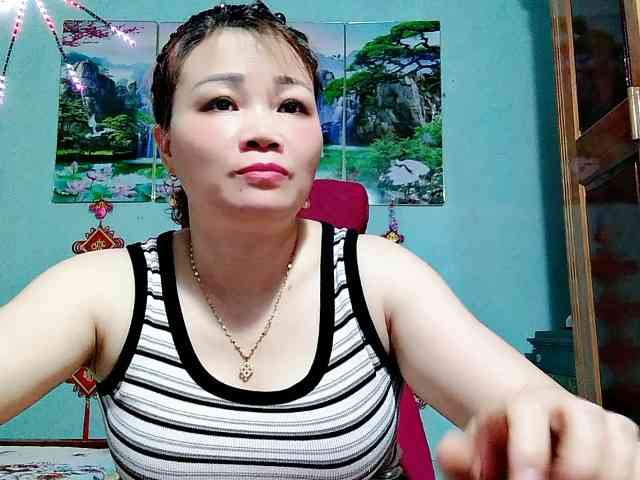 Linhanhsex2k webcam