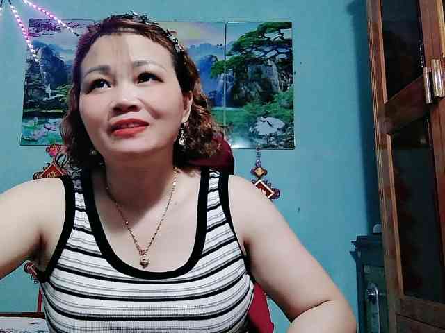 Linhanhsex2k Live Webcam on BongaCams