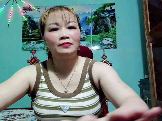 Linhanhsex2k webcam
