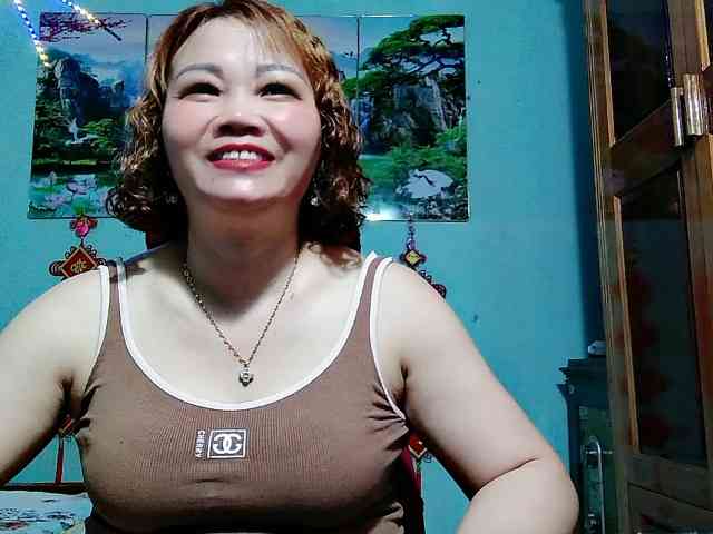 Linhanhsex2k webcam