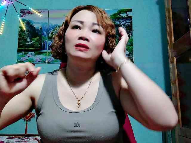 Linhanhsex2k webcam