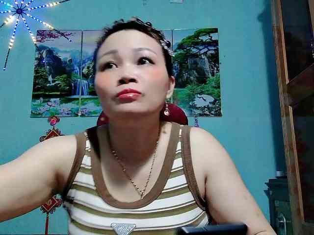 Linhanhsex2k webcam