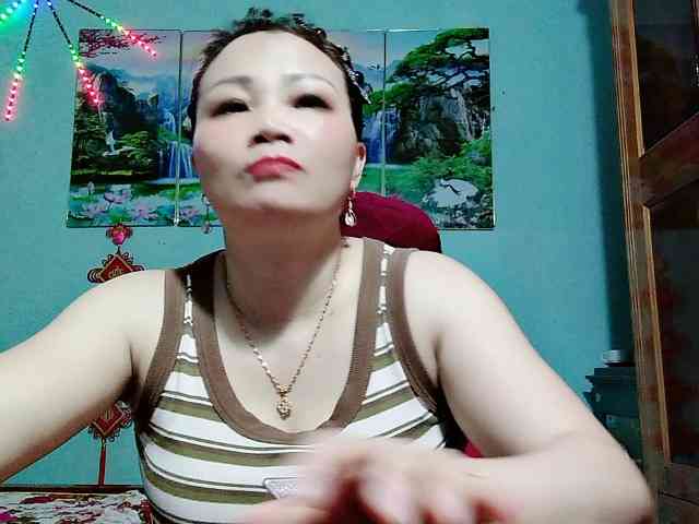 Linhanhsex2k webcam