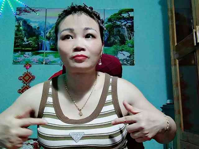 Linhanhsex2k webcam