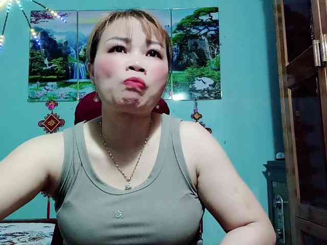 Linhanhsex2k webcam