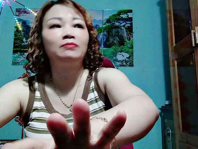 Linhanhsex2k webcam