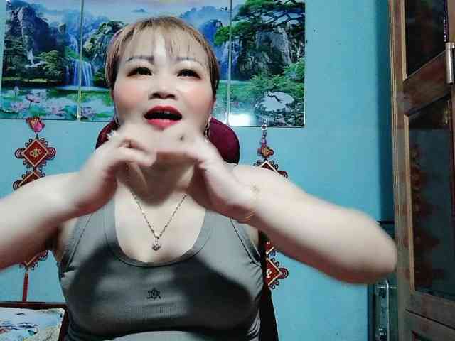 Linhanhsex2k webcam
