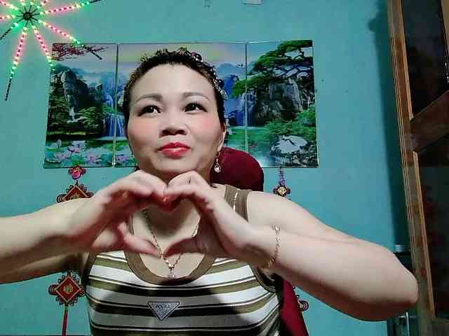 Linhanhsex2k webcam