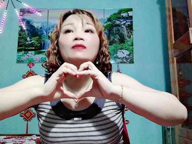 Linhanhsex2k webcam