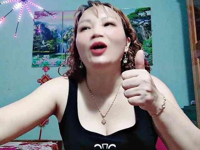 Linhanhsex2k webcam