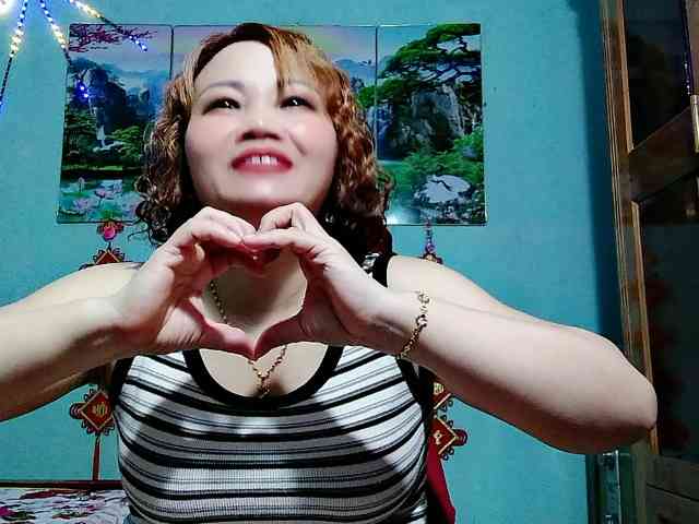 Linhanhsex2k webcam