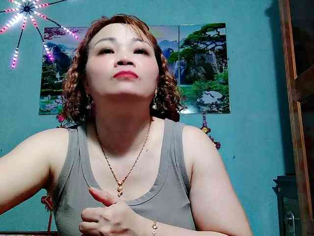 Linhanhsex2k webcam