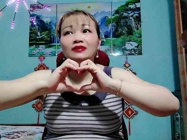 Linhanhsex2k webcam